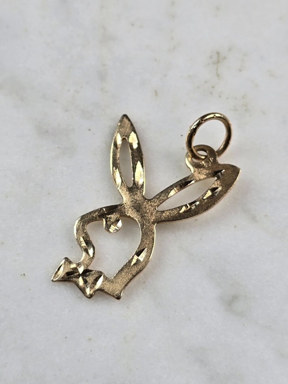 Womens Vintage Estate 14k Yellow Gold Playboy Bunny Pendant 0.9g E5110